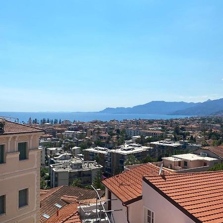 Casa Petra - Appartamento Vista Mare Citta Vecchia Bordighera Εξωτερικό φωτογραφία