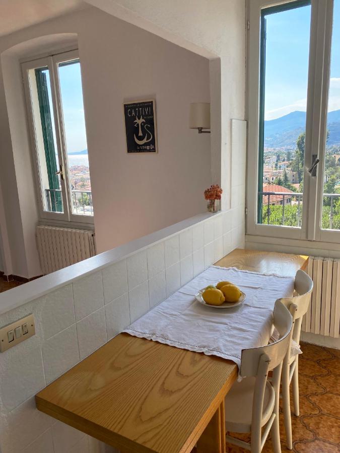 Casa Petra - Appartamento Vista Mare Citta Vecchia Bordighera Εξωτερικό φωτογραφία